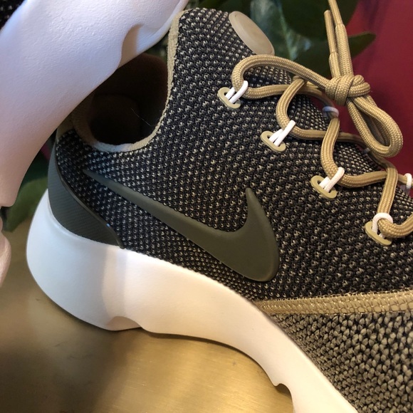 Nike presto fly, tennis shoes! - Picture 4 of 6